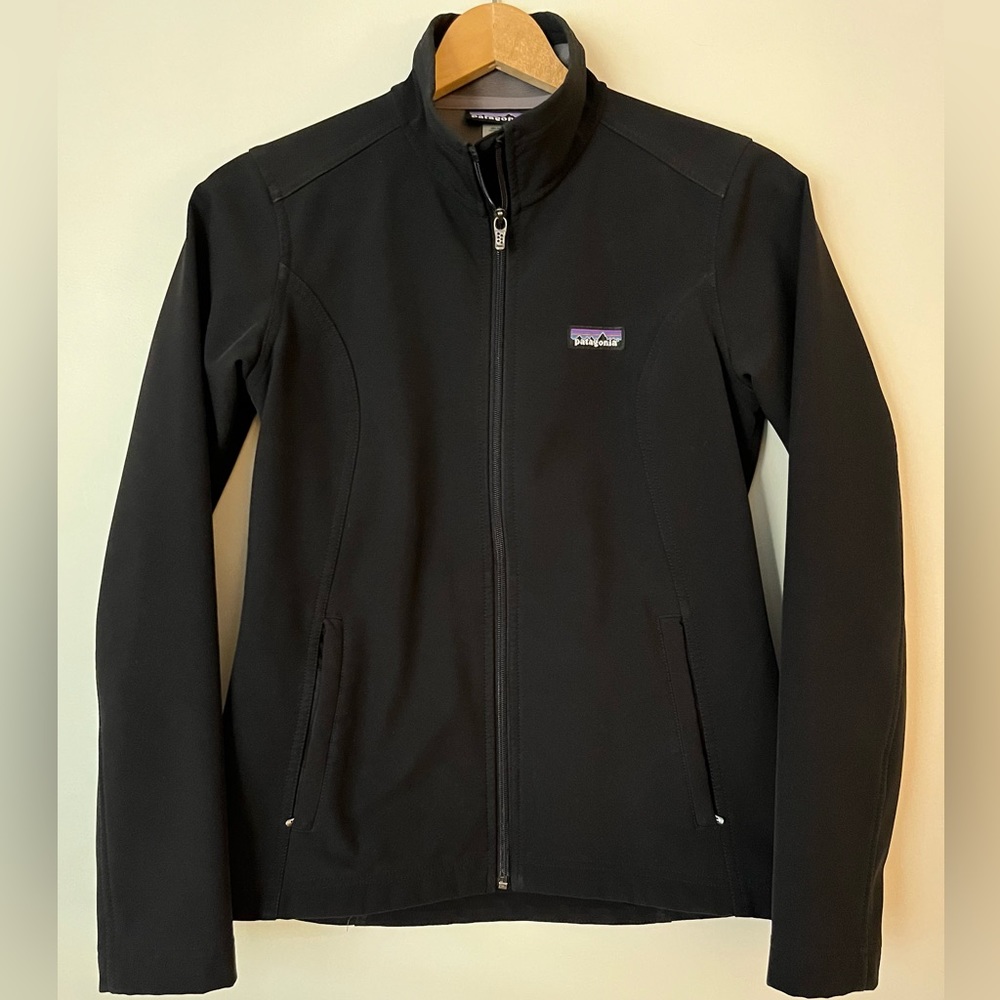 Patagonia Black Women's Full-Zip Softshell Jacket